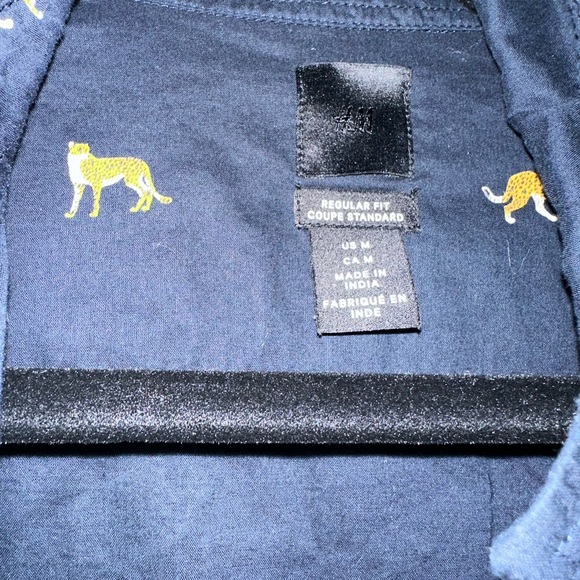 Tiger button up - Picture 3 of 3